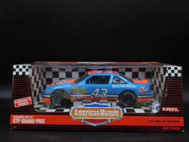 Richard Petty STP Grand Prix Die-Cast Car by American Muscle