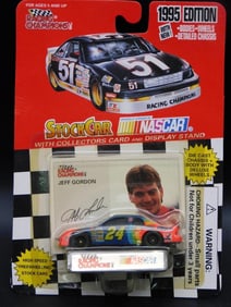 1995 NASCAR Jeff Gordon Die-Cast Toy Car With Collectors Card