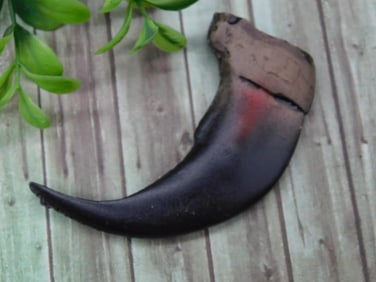 FAUX BEAR CLAW