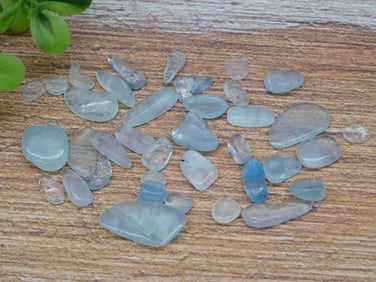 AQUAMARINE ROCK STONE LAPIDARY SPECIMEN