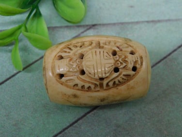 CARVED JADE ROCK STONE LAPIDARY SPECIMEN