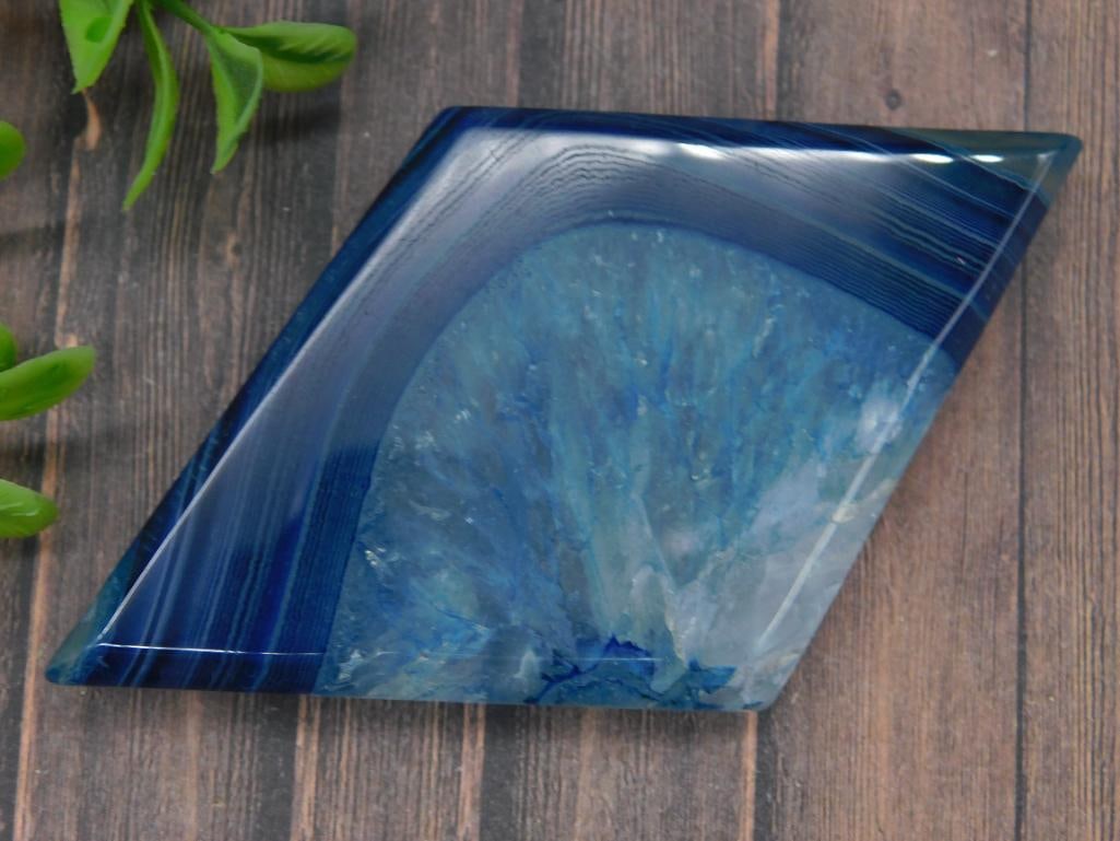 BLUE AGATE DIAMOND ROCK STONE LAPIDARY SPECIMEN: BLUE AGATE DIAMOND ROCK STONE LAPIDARY SPECIMEN