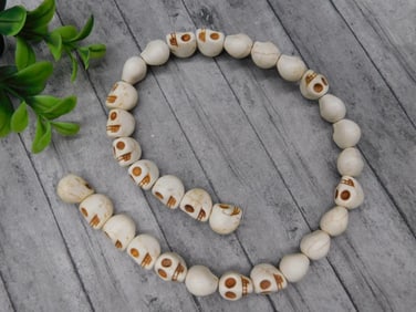 STONE SKULL BEADS ROCK STONE LAPIDARY SPECIMEN