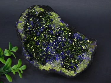 GEODE ROCK STONE LAPIDARY SPECIMEN
