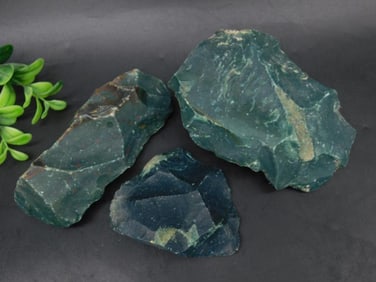 BLOODSTONE ROCK STONE LAPIDARY SPECIMEN