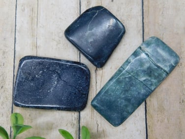 Nephrite Jade Rock Stone Lapidary Specimen