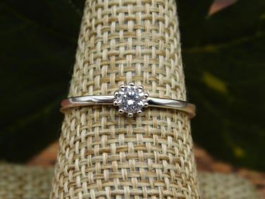 GENUINE STONE RING SIZE 8