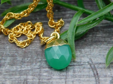 AVENTURINE PENDANT NECKLACE ROCK STONE LAPIDARY SPECIMEN