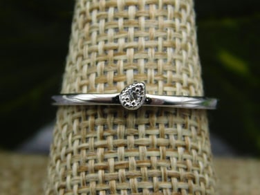 GENUINE STONE RING SIZE 8