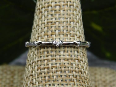 GENUINE STONE RING SIZE 8