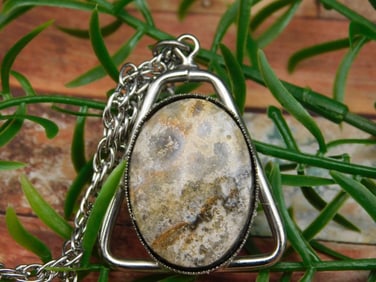 MEXICAN LACE AGATE PENDANT NECKLACE ROCK STONE LAPIDARY SPECIMEN