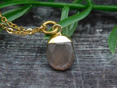 TOURMALATED QUARTZ PENDANT NECKLACE ROCK STONE LAPIDARY SPECIMEN