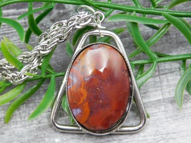 MEXICAN LACE AGATE PENDANT NECKLACE ROCK STONE LAPIDARY SPECIMEN