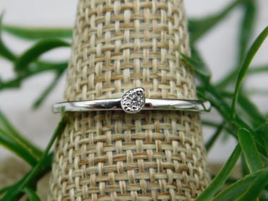 GENUINE STONE RING SIZE 8