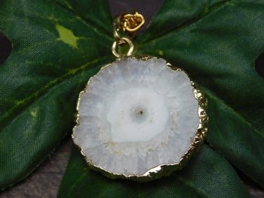 AGATE SLICE PENDANT NECKLACE ROCK STONE LAPIDARY SPECIMEN