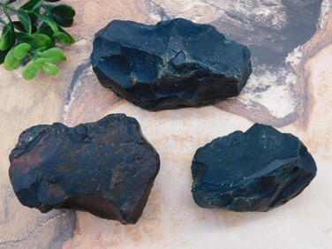 BLOODSTONE ROCK STONE LAPIDARY SPECIMEN