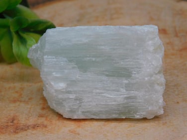 GREEN ARAGONITE ROCK STONE LAPIDARY SPECIMEN