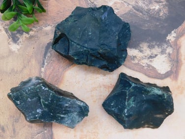 BLOODSTONE ROCK STONE LAPIDARY SPECIMEN