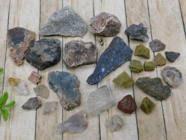 MIXED LOT ROCK STONE LAPIDARY SPECIMEN