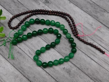 STONE BEADS ROCK STONE LAPIDARY SPECIMEN