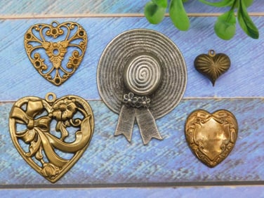 MIXED METAL FINDINGS