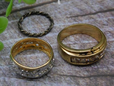 Set of Three Rings in Mixed Metals With Stone Accents
