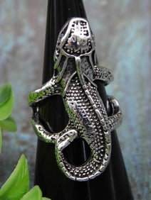 Silver Tone Lizard Ring, Size 8, Textured Design