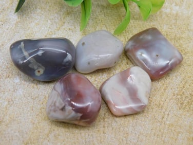ROCK STONE LAPIDARY SPECIMEN