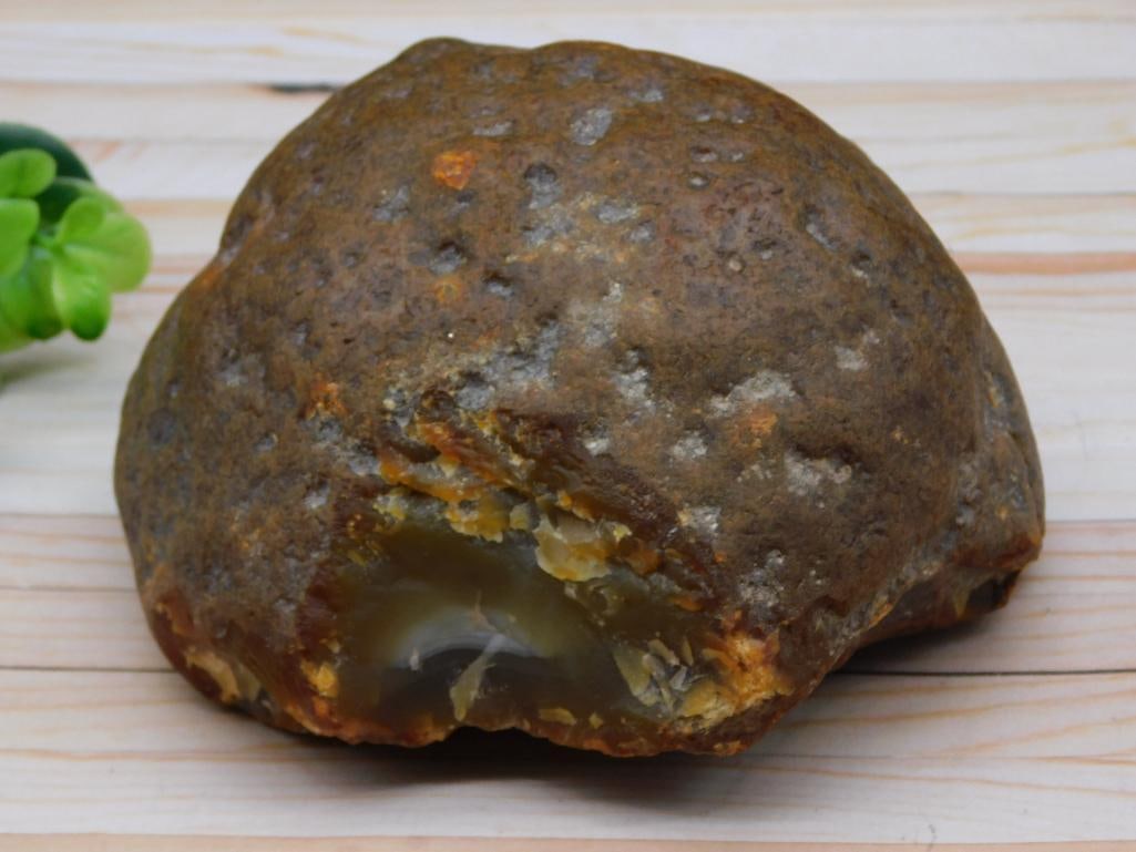 2 POUND BRAZILIAN AGATE ROCK STONE LAPIDARY SPECIMEN: 2 POUND BRAZILIAN AGATE ROCK STONE LAPIDARY SPECIMEN