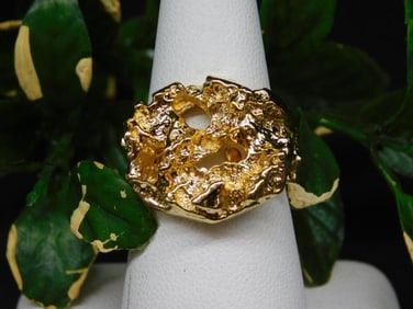 GOLD TONE RING VINTAGE ANTIQUE