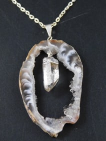 GEODE SLICE PENDANT ON CHAIN NECKLACE ROCK STONE LAPIDARY SPECIMEN