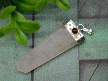 ROSE QUARTZ PENDANT ROCK STONE LAPIDARY SPECIMEN
