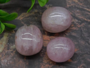 ROSE QUARTZ ROCK STONE LAPIDARY SPECIMEN