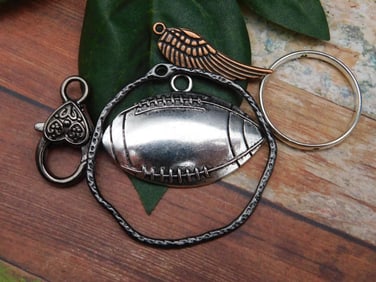 MIXED PENDANT LOT