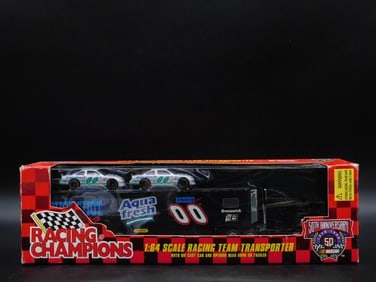 Racing Champions 1:64 Scale Racing Team Transporter NIB