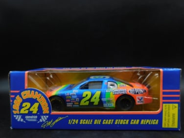 1995 Champion 1:24 Scale Die-Cast Stock Car Replica NIB