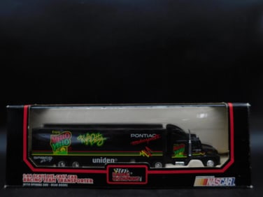 1:64 Scale NASCAR Racing Team Transporter NIB