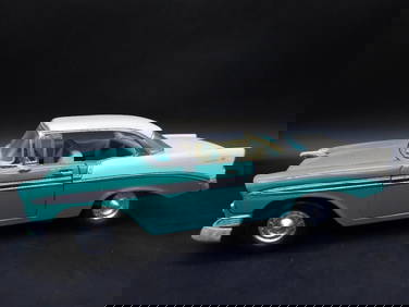 1/18 Scale 1955 Chevrolet Bel Air Diecast Car Model (1 of 4)