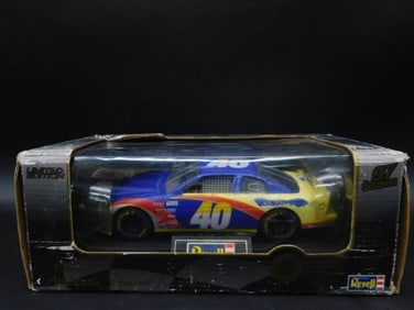 Revell 1:24 Scale #40 Race Car ? Limited Edition