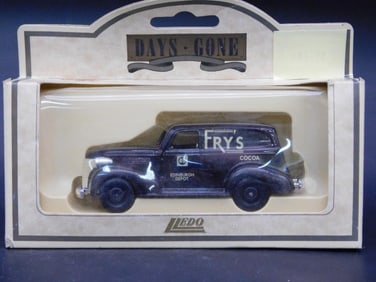 Lledo Days Gone Fry?s Cocoa Delivery Van in Original Packaging