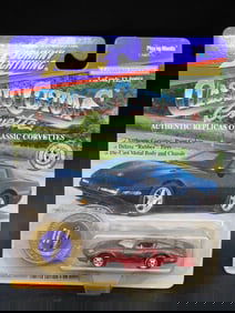 Johnny Lightning Classic Customs Corvette 1:64 Scale Model