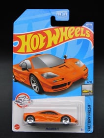 Hot Wheels McLaren F1 Factory Fresh 4/10
