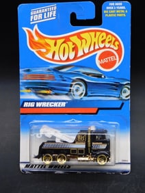 Hot Wheels 2000 Rig Wrecker Die-Cast Truck in Original Packaging