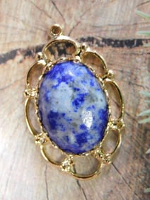 SODALITE PENDANT ROCK STONE LAPIDARY SPECIMEN