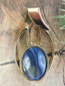 ABALONE PENDANT ROCK STONE LAPIDARY SPECIMEN
