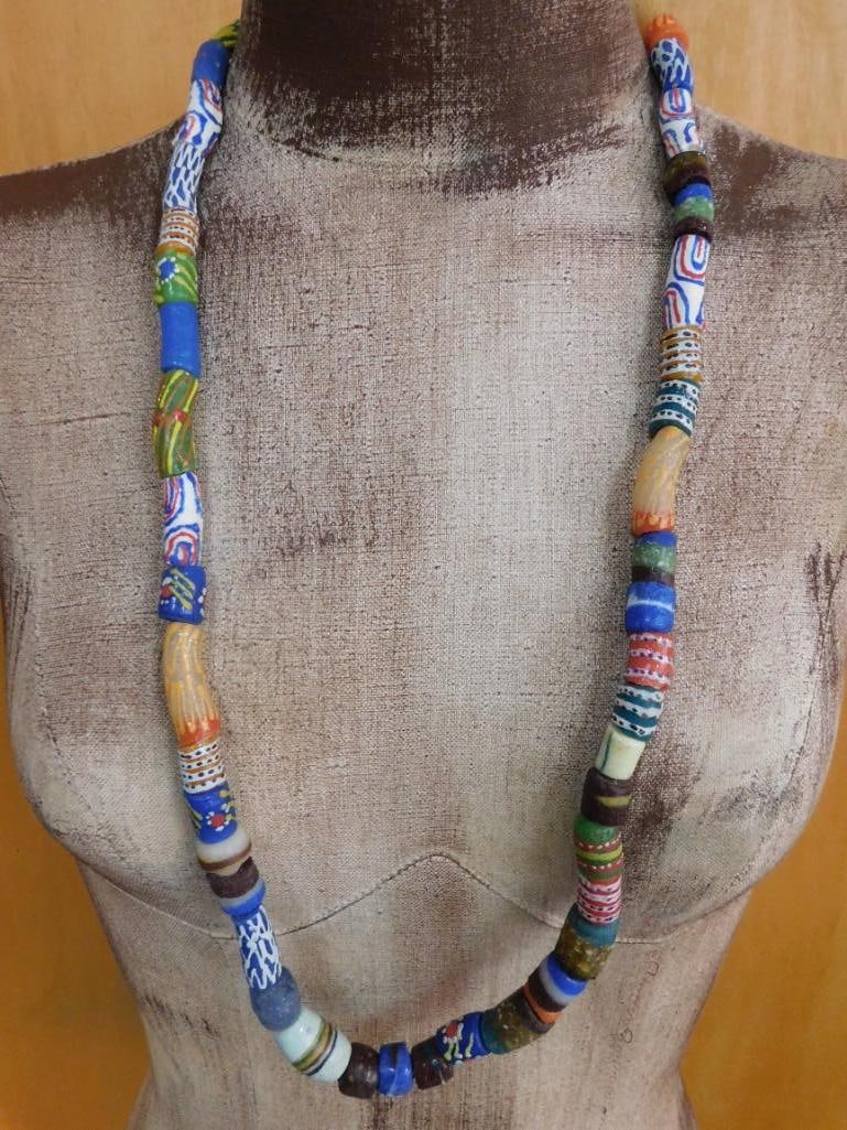 AFRICAN TRADE BEAD NECKLACE ROCK STONE LAPIDARY SPECIMEN: AFRICAN TRADE BEAD NECKLACE ROCK STONE LAPIDARY SPECIMEN