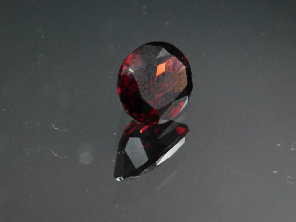 MOZAMBIQUE GARNET GEMSTONE ROCK STONE LAPIDARY SPECIMEN: MOZAMBIQUE GARNET GEMSTONE ROCK STONE LAPIDARY SPECIMEN