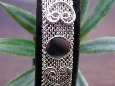 BRACELET ROCK STONE LAPIDARY SPECIMEN