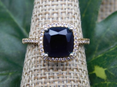 RING ROCK STONE LAPIDARY SPECIMEN