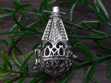 PENDANT ROCK STONE LAPIDARY SPECIMEN